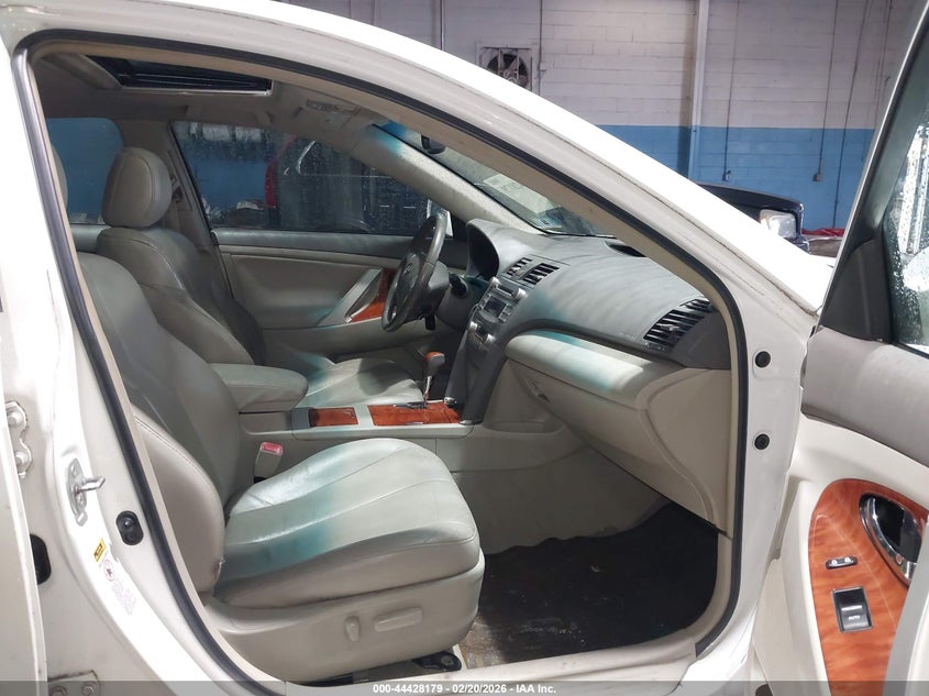 2011 Toyota Camry Xle V6