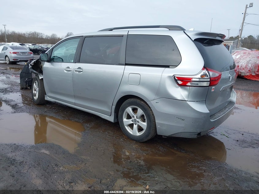 2019 Toyota Sienna Le 8 Passenger