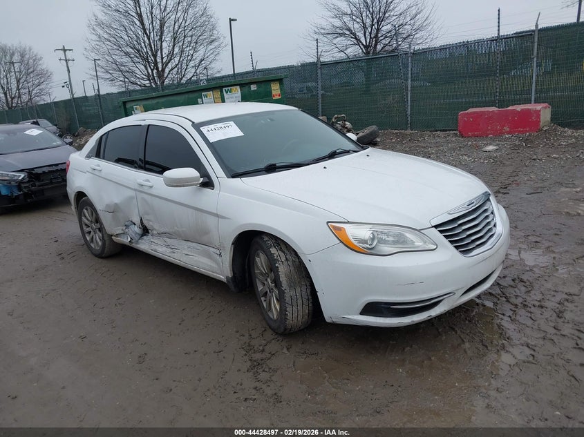 2013 Chrysler 200 Touring