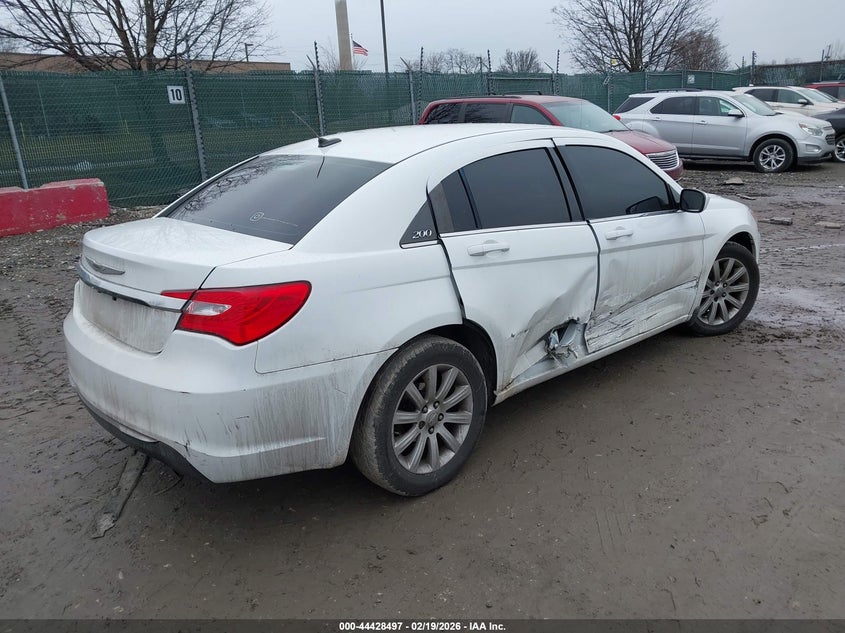 2013 Chrysler 200 Touring