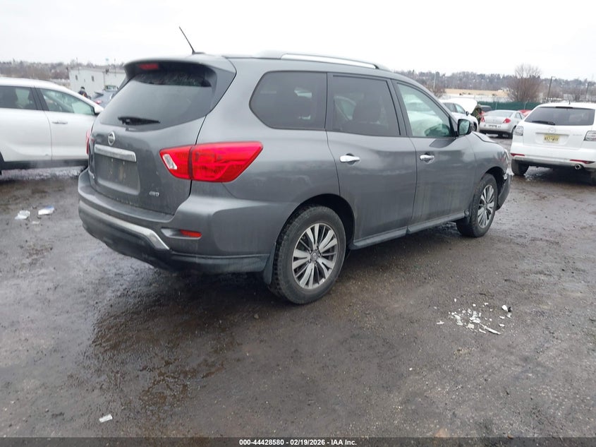 2018 Nissan Pathfinder S
