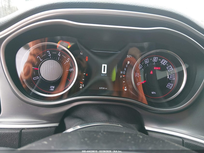 2C3CDZAG9KH733975 2019 Dodge Challenger 3.6 Sxt silver