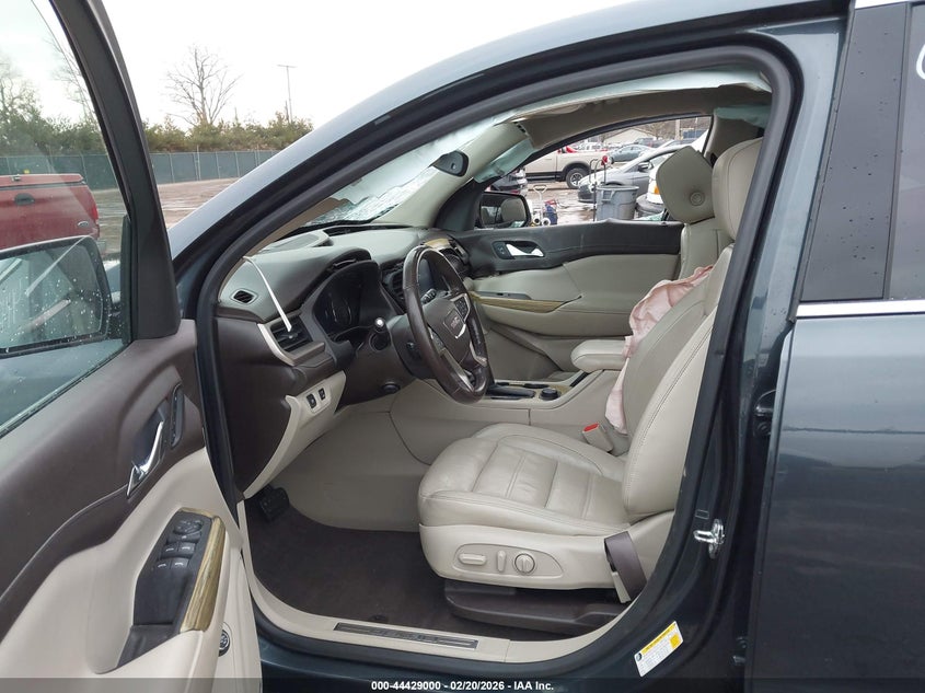 2019 GMC ACADIA auction photo 5