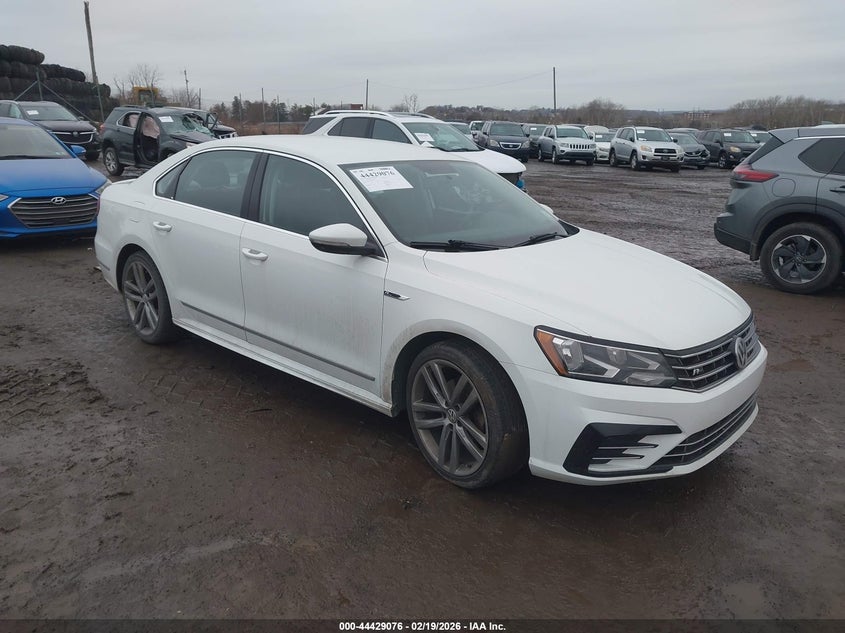 2017 Volkswagen Passat 1.8T R-Line