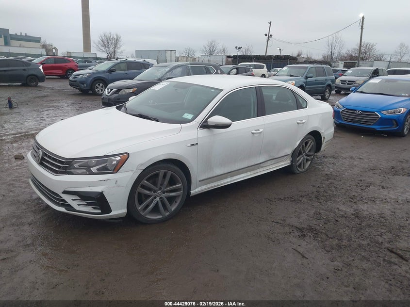 2017 Volkswagen Passat 1.8T R-Line