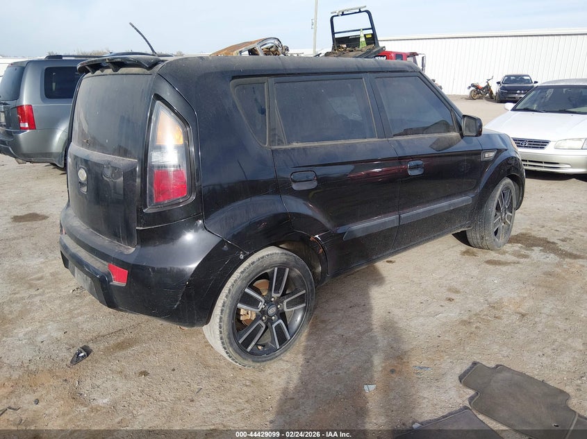 2010 Kia Soul +