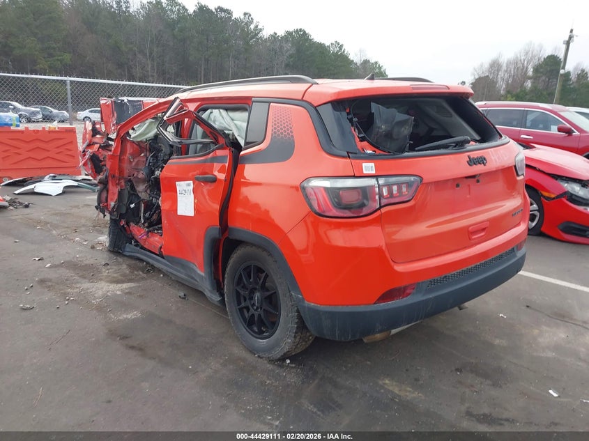 Vin: 3c4njcab3jt124210, lot: 44925751, jeep compass sport fwd 20183