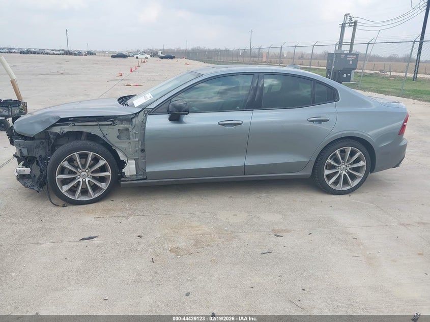 2021 Volvo S60 T5 Momentum VIN: 7JR102FZXMG112633 Lot: 44429123