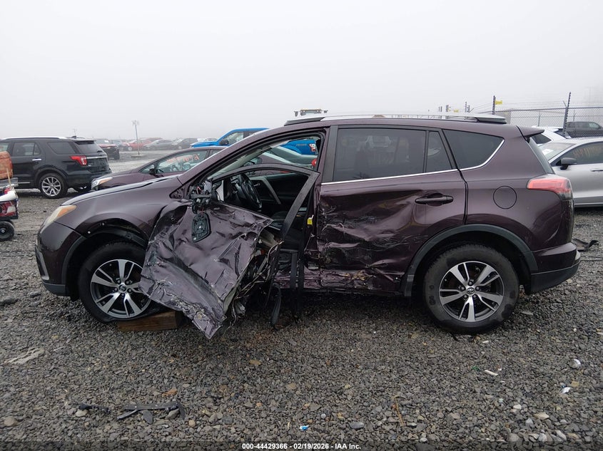 TOYOTA RAV4 - zdjęcie 14