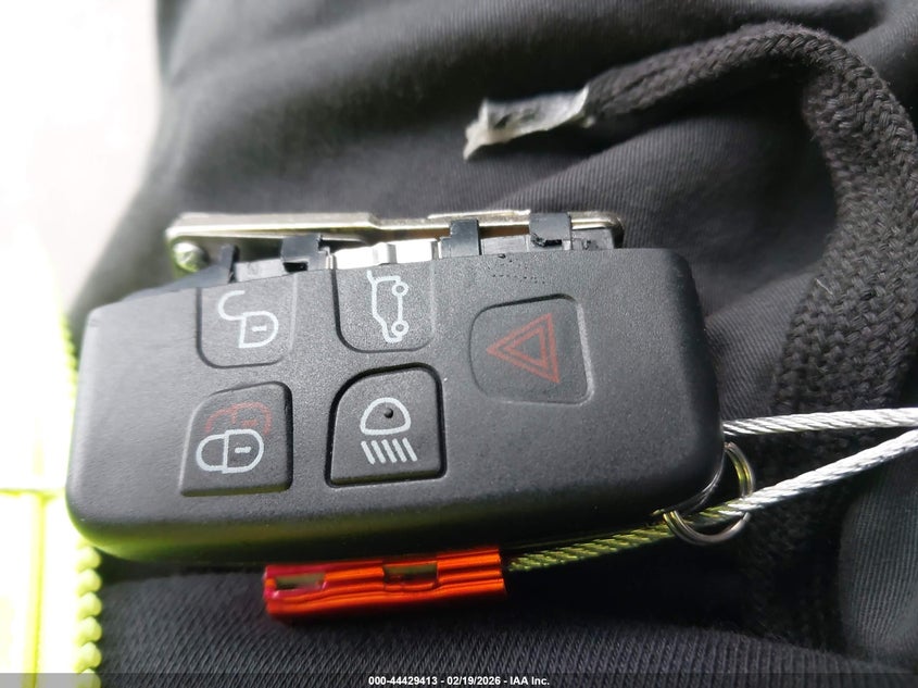 2019 Land Rover Range Rover Velar P250 S VIN: SALYB2EX0KA797175 Lot: 44429413