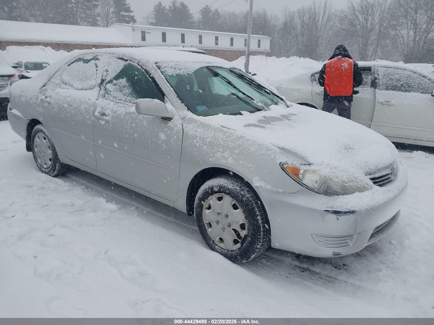 2005 Toyota Camry Le
