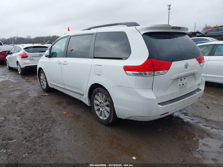 2011 Toyota Sienna Xle