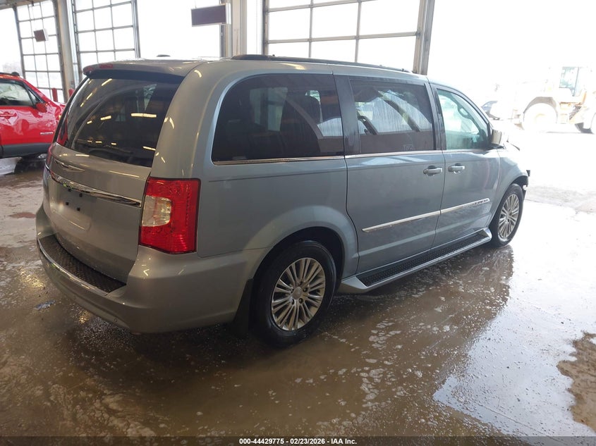 2013 Chrysler Town & Country Touring-L