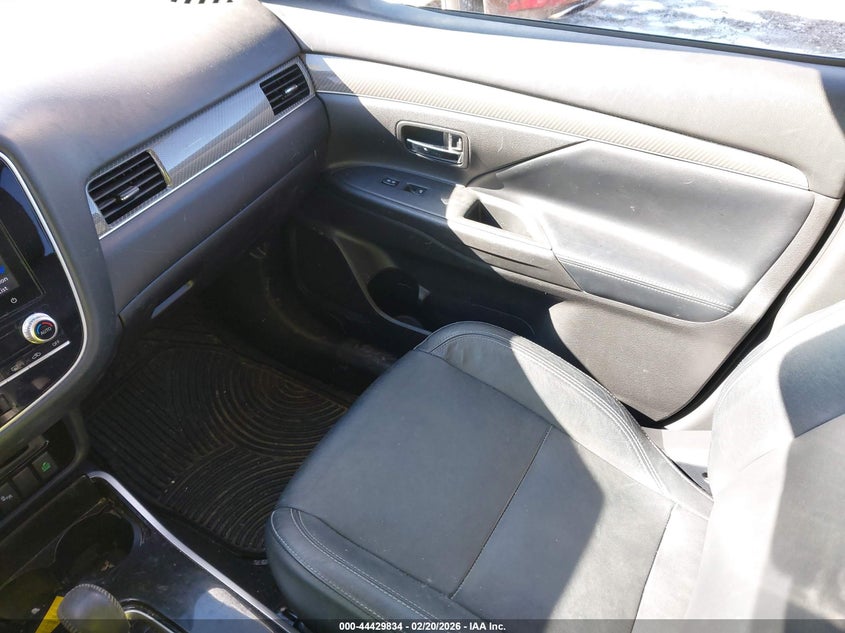 2020 Mitsubishi Outlander Es 2.4 S-Awc/Le 2.4 S-Awc/Se 2.4 S-Awc/Sel 2.4 S-Awc/Sp 2.4 S-Awc