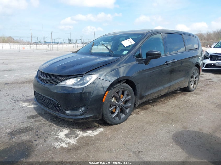 2018 Chrysler Pacifica Touring Plus