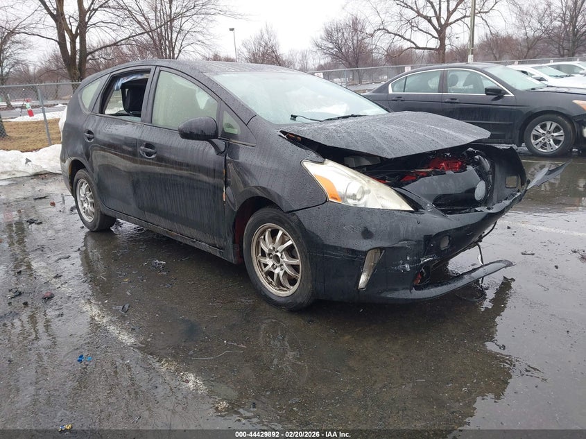 2014 TOYOTA PRIUS V TWO