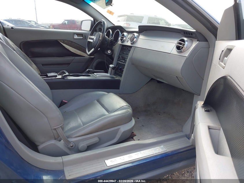 2006 Ford Mustang V6