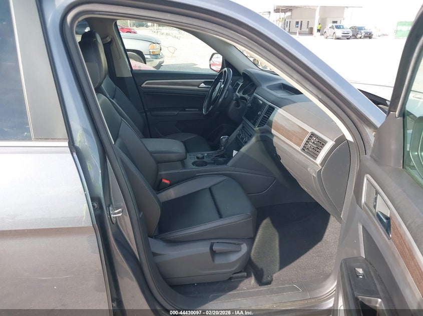 2019 Volkswagen Atlas 3.6L V6 Se W/Technology