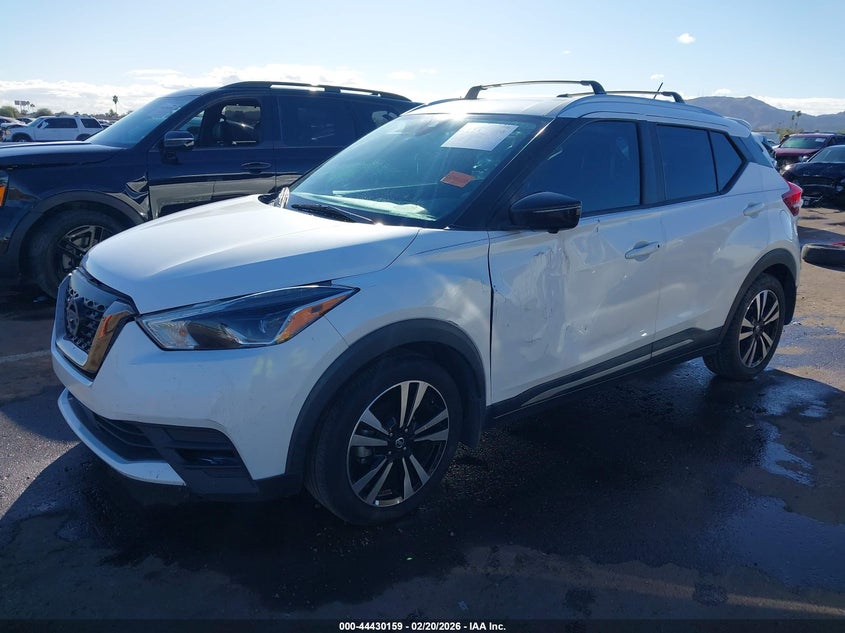 2020 Nissan Kicks Sr Xtronic Cvt