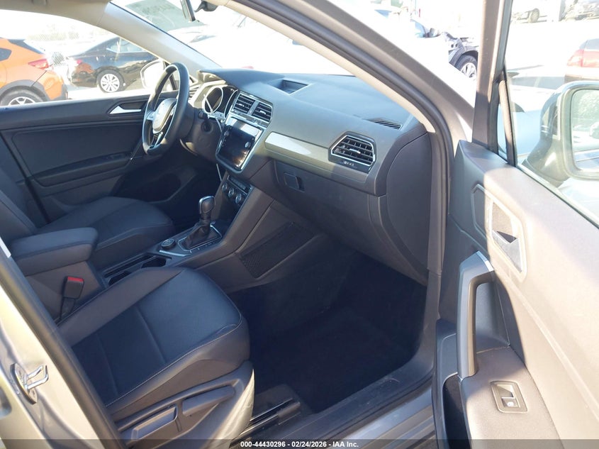 2020 Volkswagen Tiguan 2.0T Se/2.0T Se R-Line Black/2.0T Sel