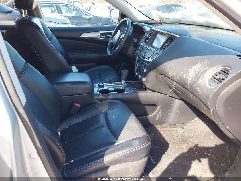 2019 Nissan Pathfinder Sl