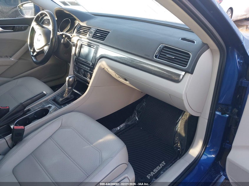 2017 Volkswagen Passat 1.8T Se