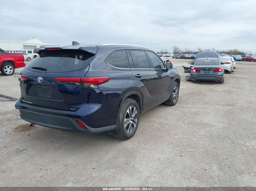 2022 Toyota Highlander Xle