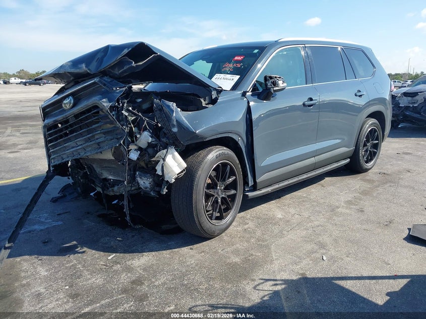 VIN 5TDAAAA53RS015572 2024 TOYOTA GRAND HIGHLANDER XLE
