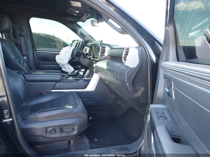 2022 Toyota Tundra Platinum