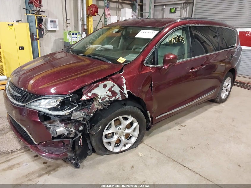 Vin: 2c4rc1eg8hr551045, lot: 44927673, chrysler pacifica touring-l plus 20172