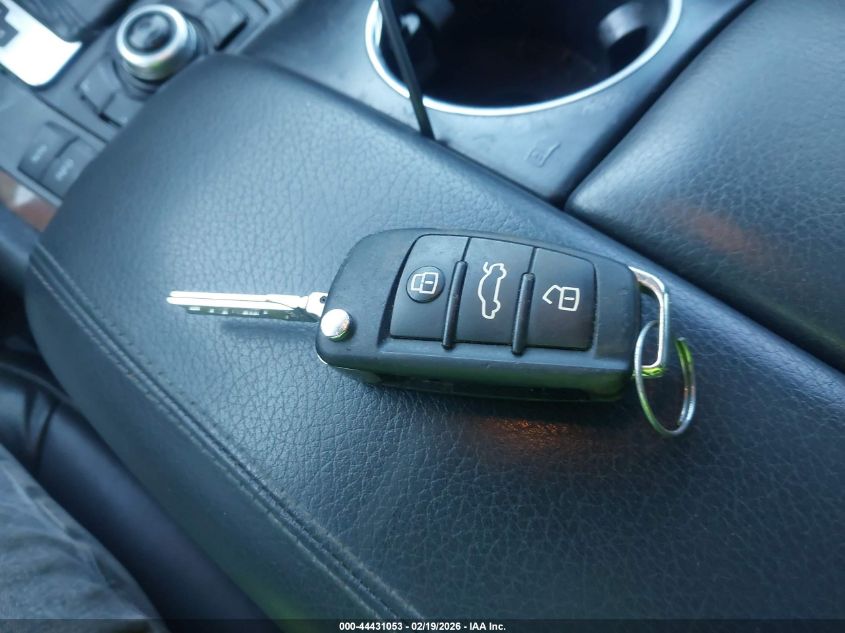 2013 Audi Q7 3.0T Premium VIN: WA1CGAFE2DD005887 Lot: 44431053