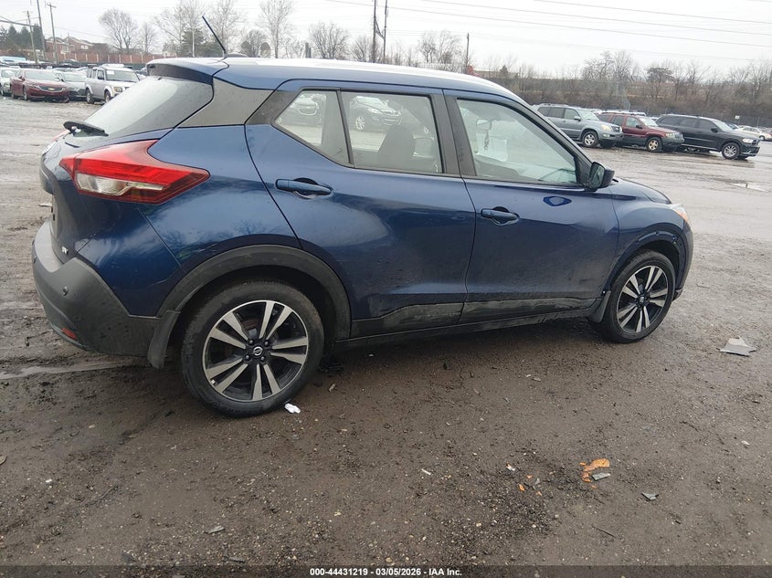 2020 Nissan Kicks Sv Xtronic Cvt