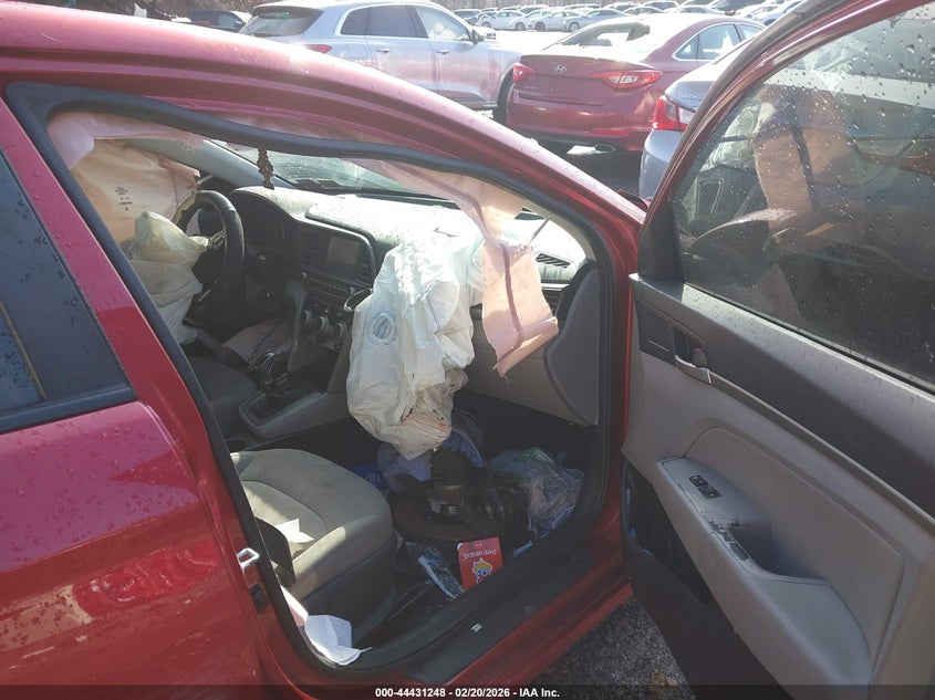 2019 HYUNDAI ELANTRA auction photo 5