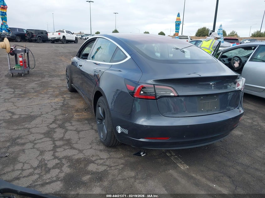 2018 Tesla Model 3 Long Range/Mid Range