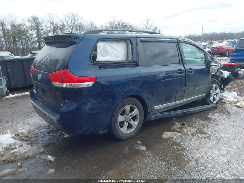 2011 Toyota Sienna Le V6