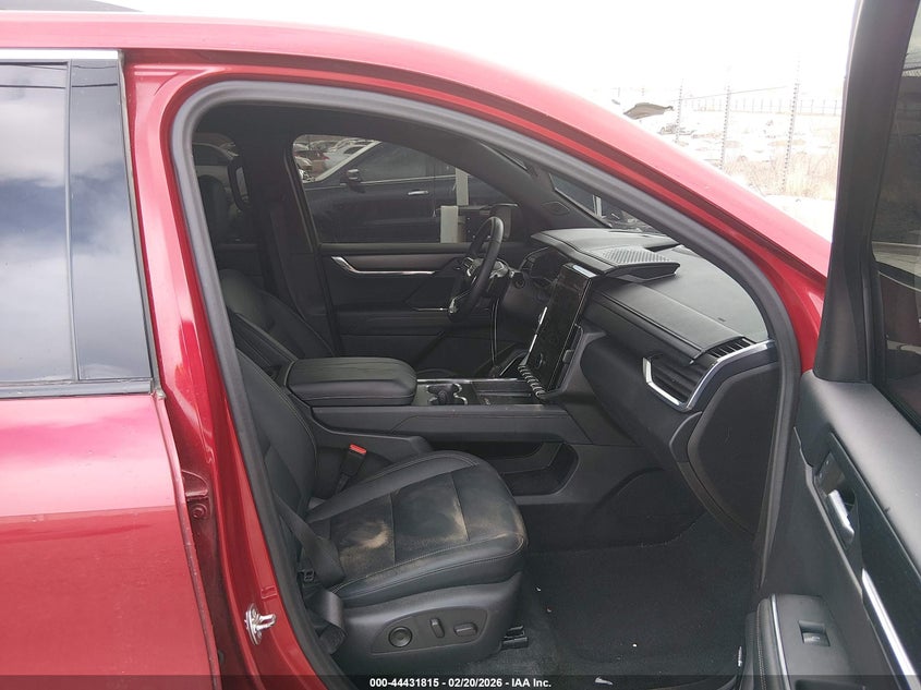 2024 GMC Acadia Fwd Elevation