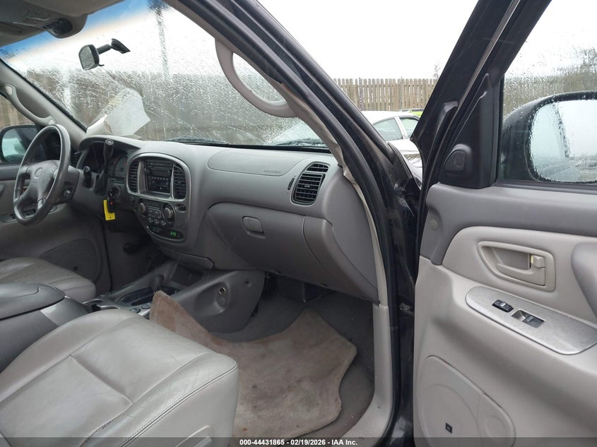 2002 Toyota Sequoia Limited V8