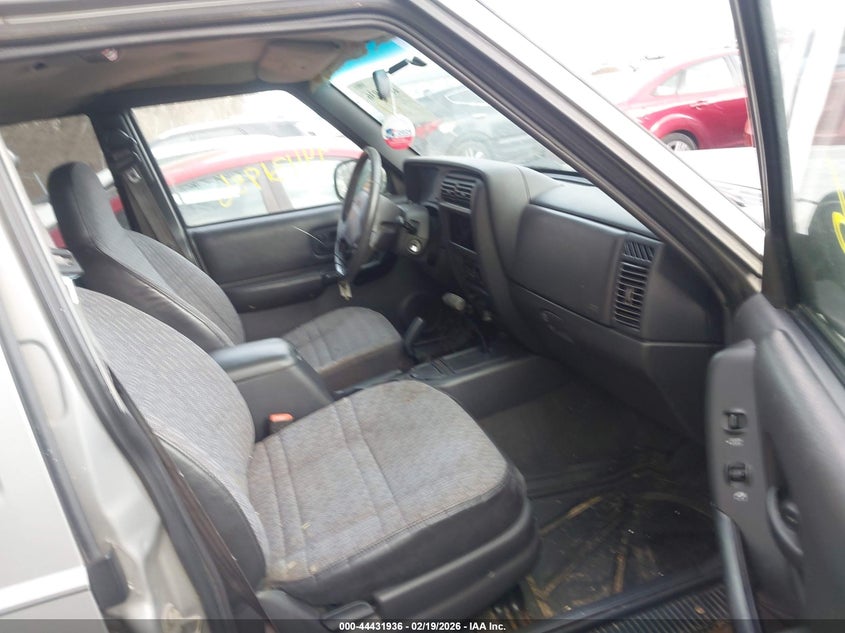 2000 Jeep Cherokee Sport