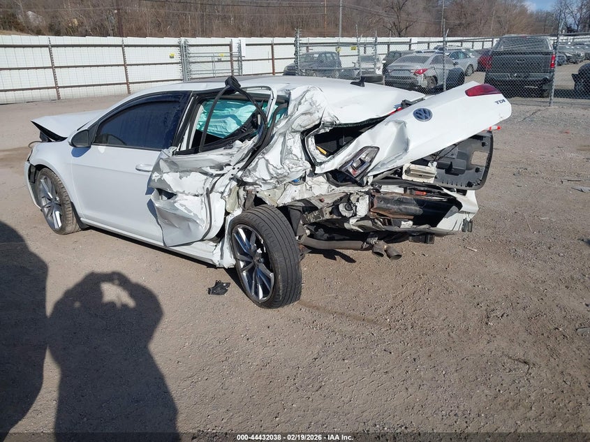 2015 Volkswagen Golf Tdi Sel 4-Door