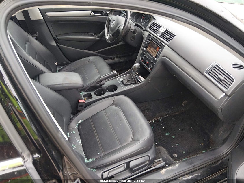 2015 Volkswagen Passat 1.8T Limited Edition