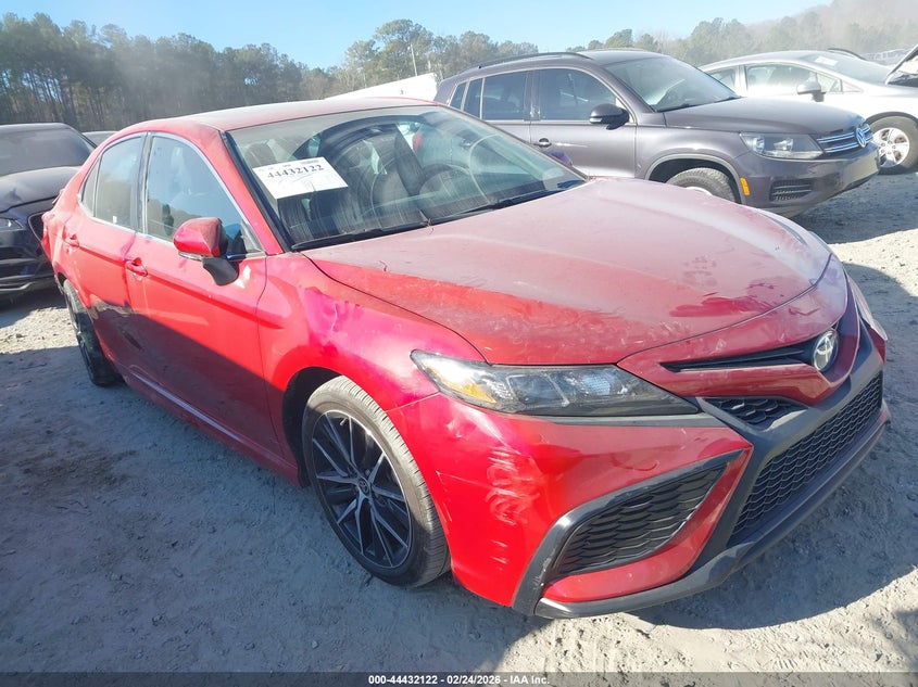 2024 Toyota Camry Hybrid Se