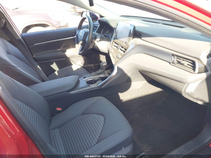 2024 Toyota Camry Hybrid Se