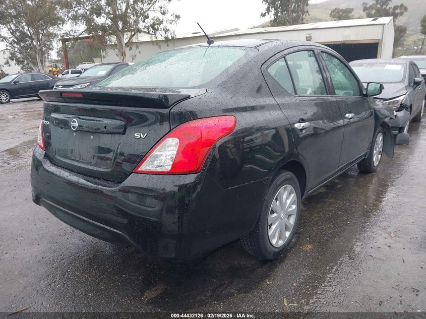 2018 Nissan Versa 1.6 Sv