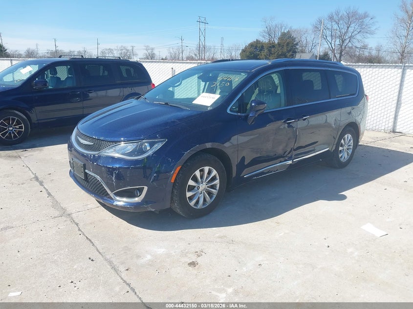 2018 Chrysler Pacifica Touring L