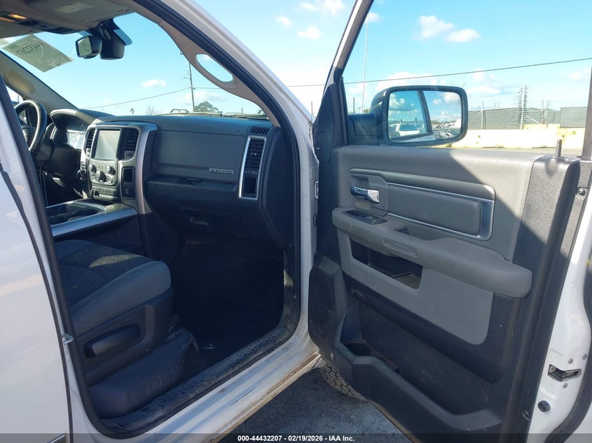 2017 Ram 1500 Big Horn 4X4 6'4 Box