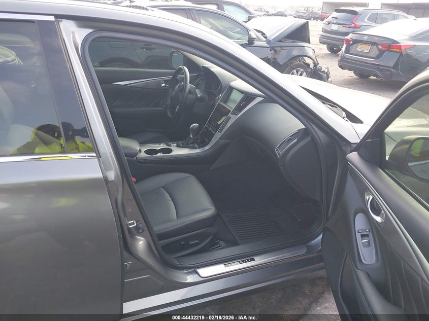 2015 Infiniti Q50 Premium