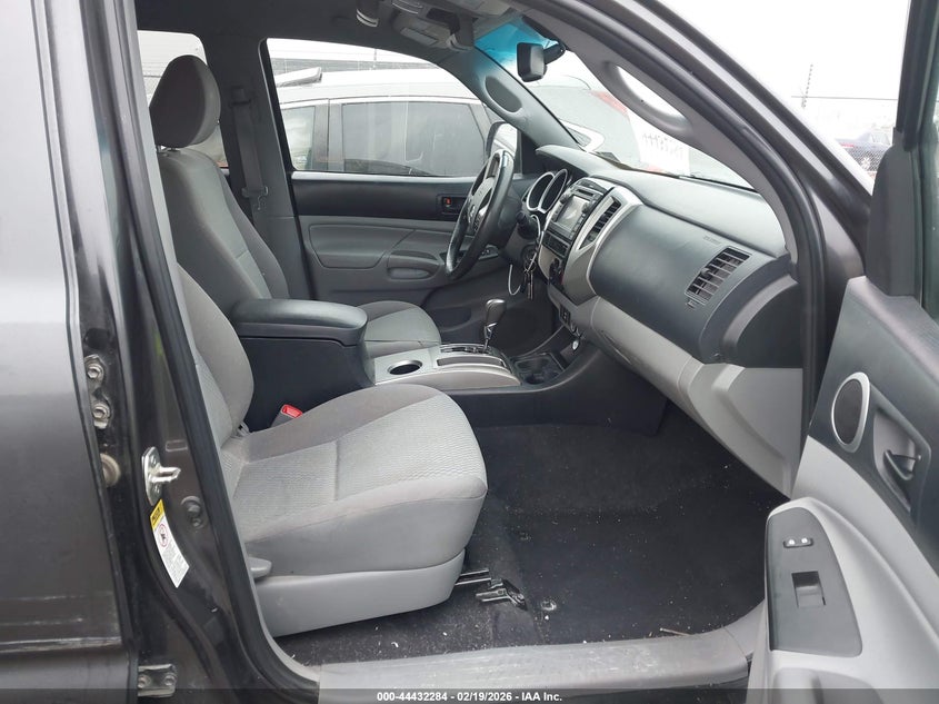 2013 Toyota Tacoma Base V6