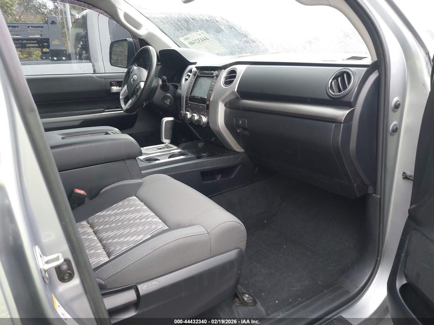 2018 Toyota Tundra Sr5 5.7L V8