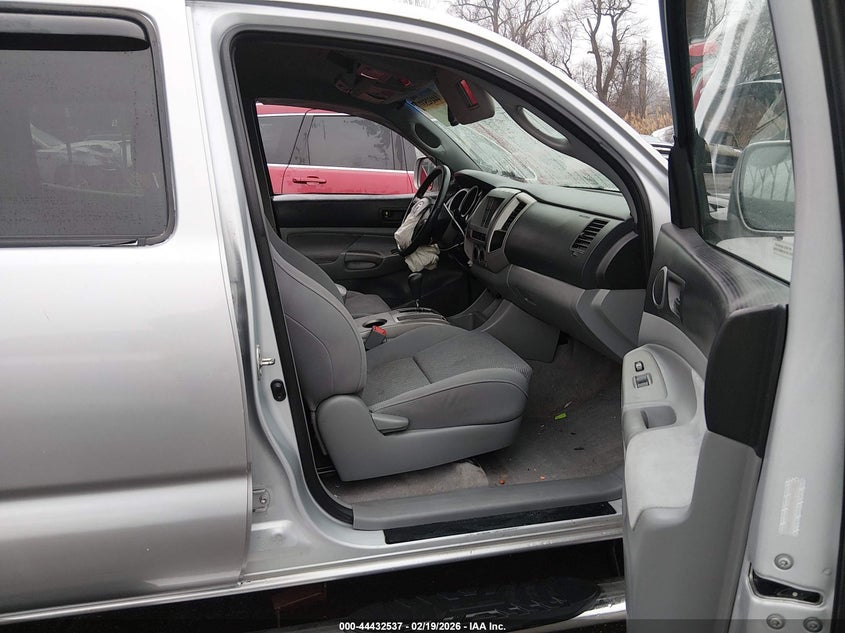 2006 Toyota Tacoma Base V6