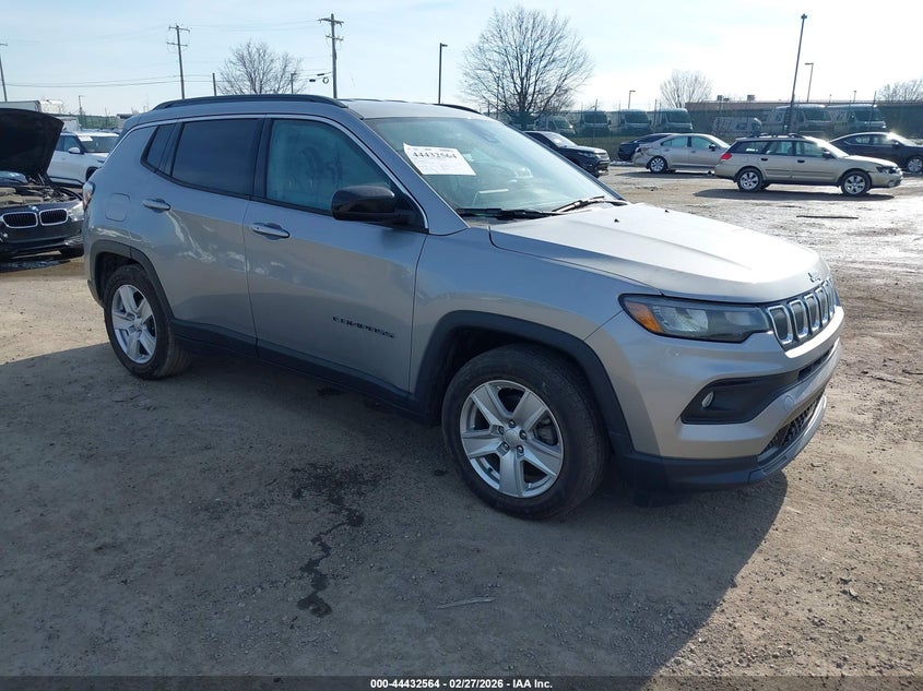 2022 Jeep Compass Latitude Fwd
